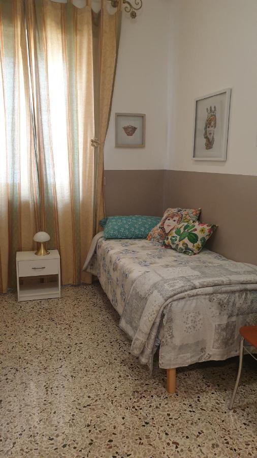 I Mori In Campidoglio Affitta Camere SantʼAgata di Militello Exterior foto